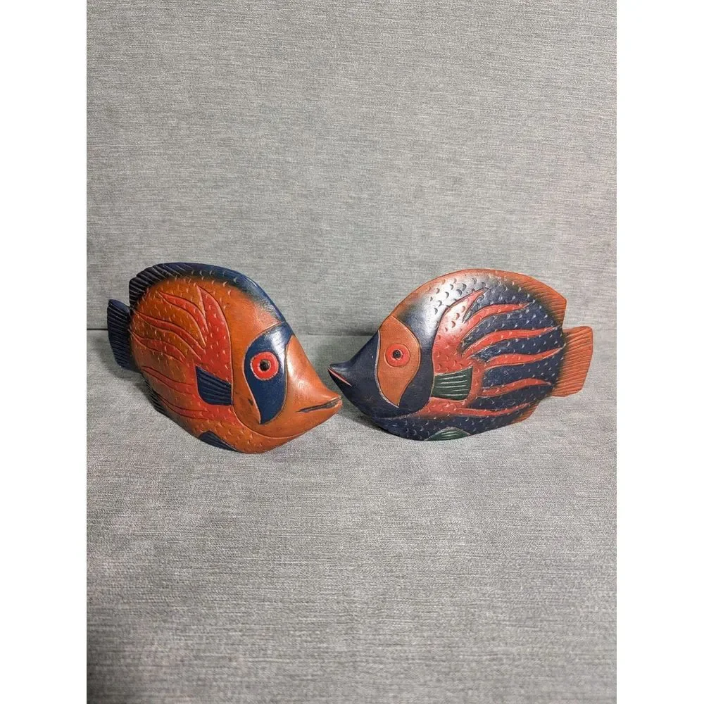 Pair‎ Of Hand Carved Wooden Fish Figures 10